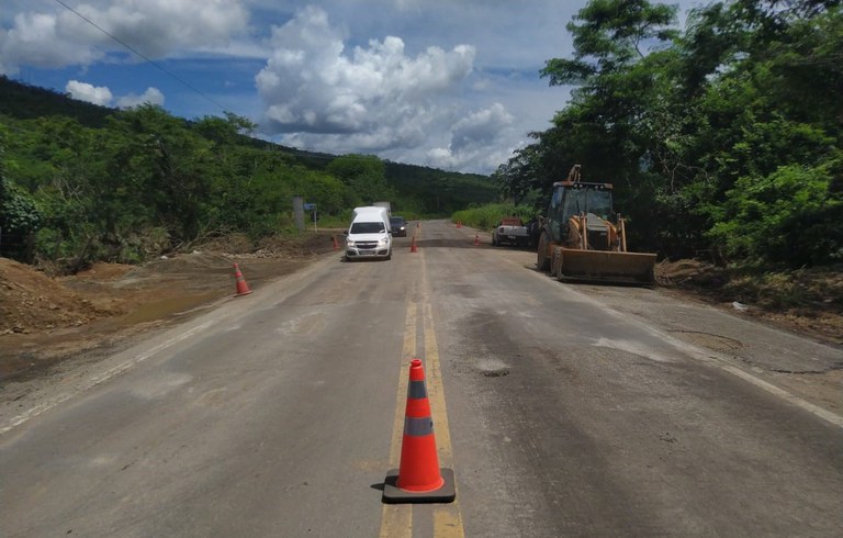 Rodovias da Bahia atingidas por chuvas seguem sob monitoramento do DNIT