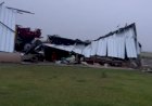 ‘É uma tragédia’, diz produtor após ter galpão destruído por temporal às vésperas do plantio no RS