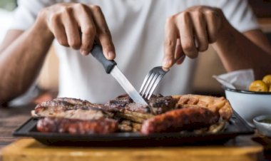 Comer carne pode reduzir mortes por câncer, diz pesquisa inédita