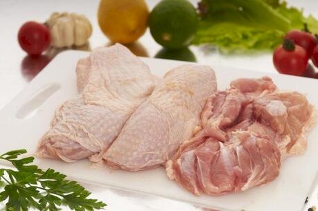 Carne de frango: com estabilidade em abril, exportação em 12 meses permanece acima dos 15,3 milhões/t
