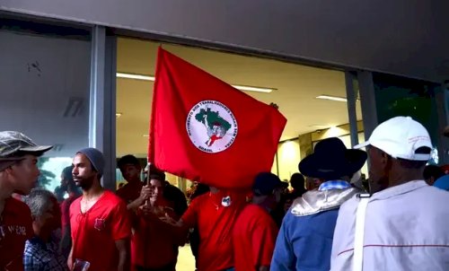 Projeto busca excluir participação do MST em comitê do governo