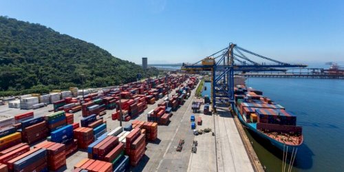 Exportadores de café amargam prejuízo bilionário com gargalos logísticos nos portos brasileiros