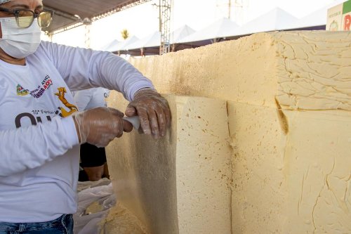 Com três toneladas, indústria de MT quebra recorde e produz o maior queijo frescal do Brasil