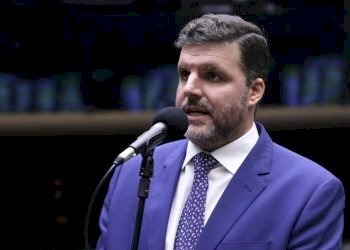 Plano Safra é “peça de marketing” com custo bilionário ao agro, diz FPA