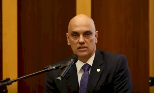 “Não há chance de recuar um milímetro”, diz Alexandre de Moraes a jornal dos EUA