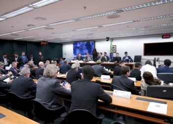 Em debate na Comissão de Agricultura, Haddad ameaça bancada com cortes de emendas e de recursos para o Plano Safra