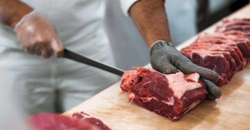 Carne bovina: China retoma as habilitações de três plantas frigoríficas brasileiras que estavam suspensas