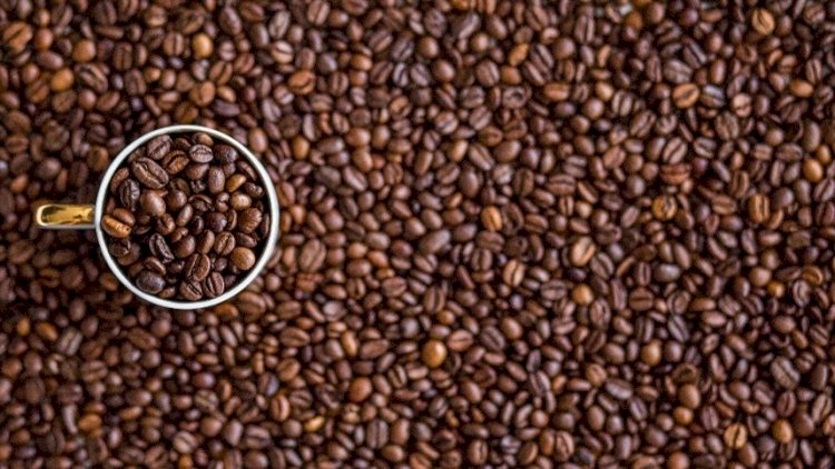 Café arábica avança com aperto físico no mercado