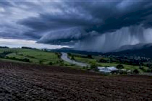 Frio avança pelo Brasil e temperaturas despencam